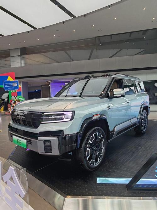 成都27比亚迪方程豹硬派越野的爆款，英菲尼迪35周年与你共成长